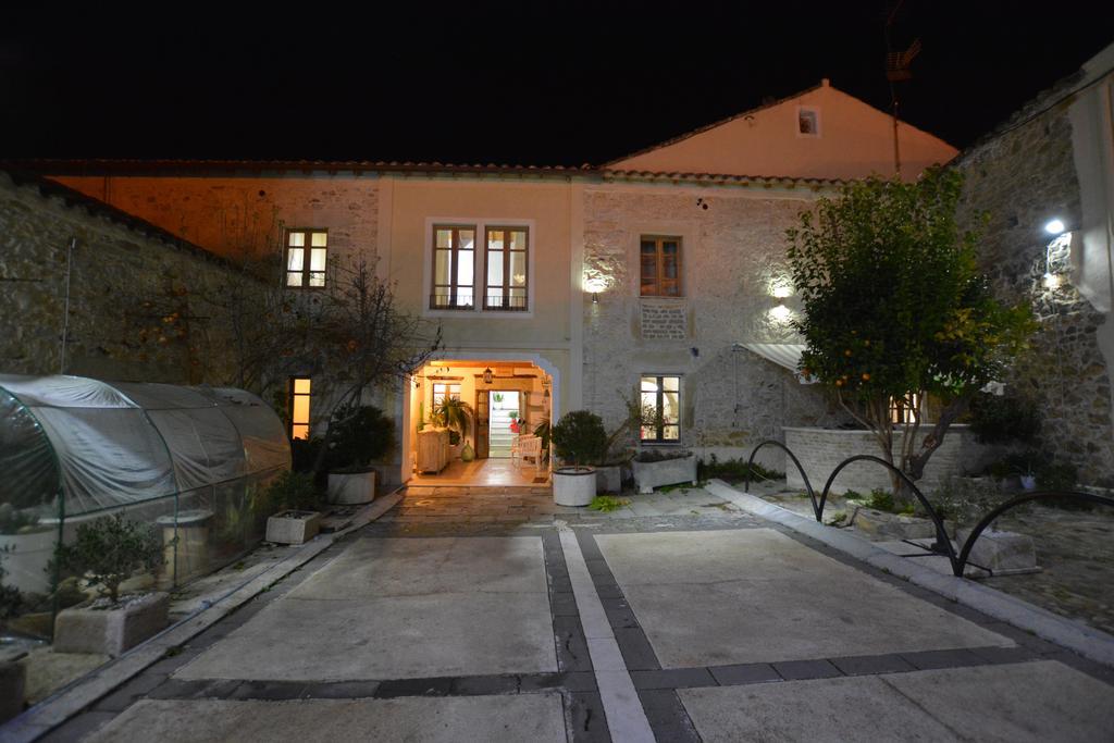 Abas Ristorante Pizzeria Affittacamere Ales Exterior photo